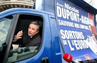 Dupont-Aignan tacle l'euro à coup de caddies